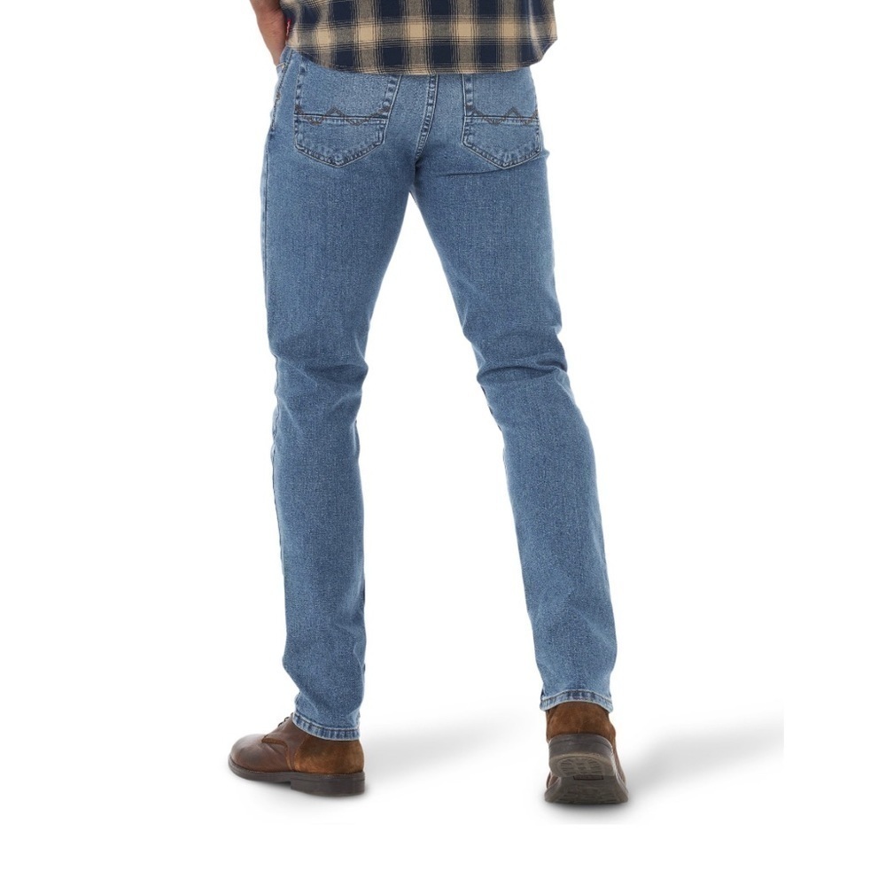 Wrangler Men's Straight Fit Jeans size 42x30 NWT - Picture 7 of 7